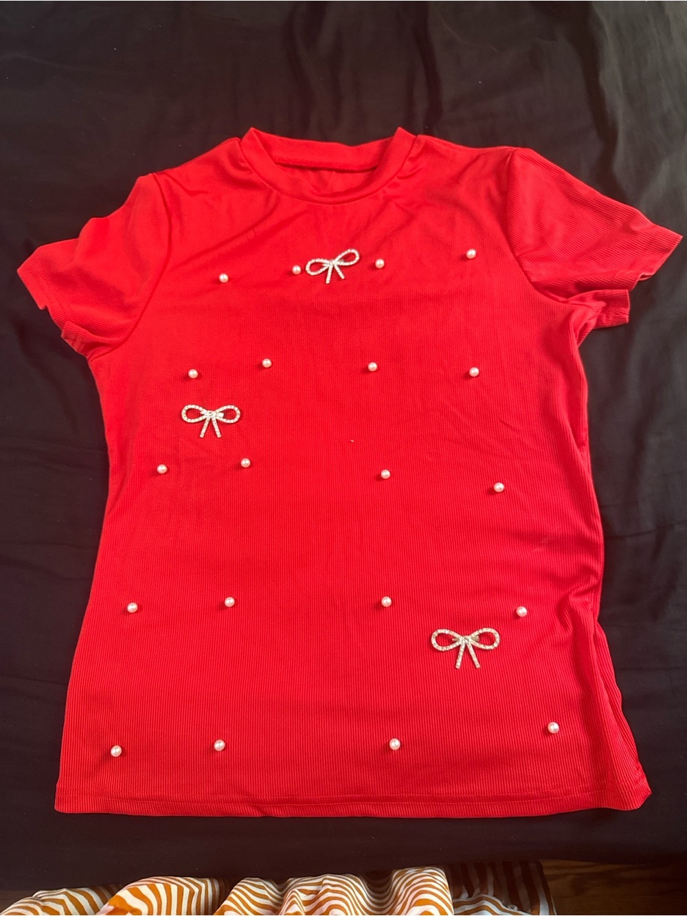 SHEIN Red Short Sleeve Pearl & Bow Detail Crop Top